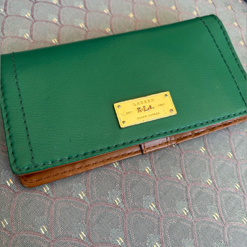 Lauren by Ralph Lauren Vintage 💚 Green and Brown Leather Wallet